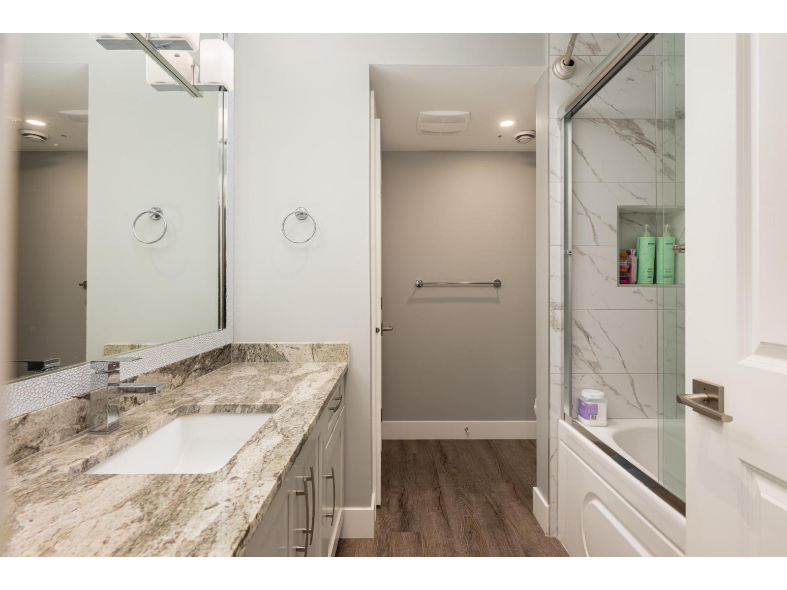 6453 260 Street Property Photo 38