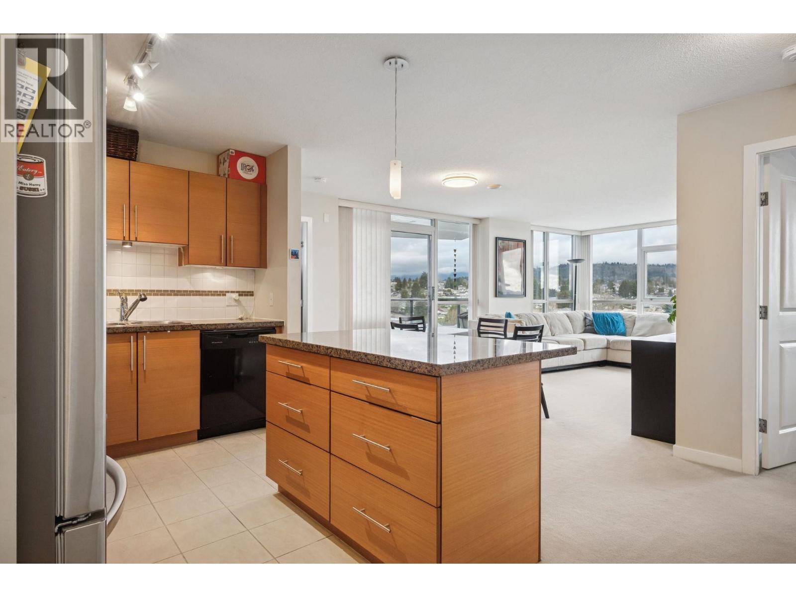 1402 2225 Holdom Avenue Property Photo 7