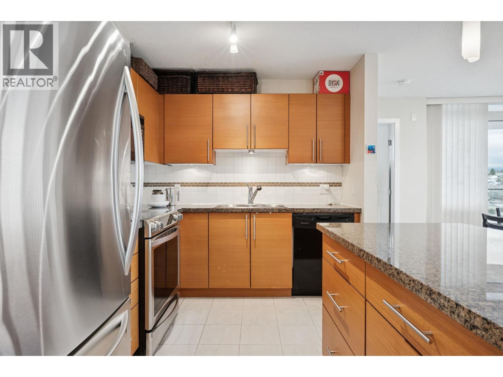 1402 2225 Holdom Avenue Property Photo 10