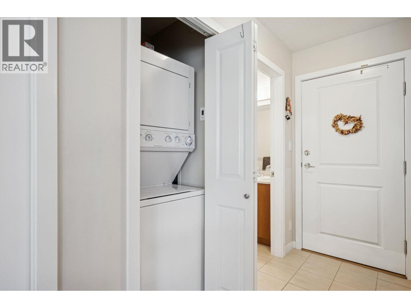 1402 2225 Holdom Avenue Property Photo 11