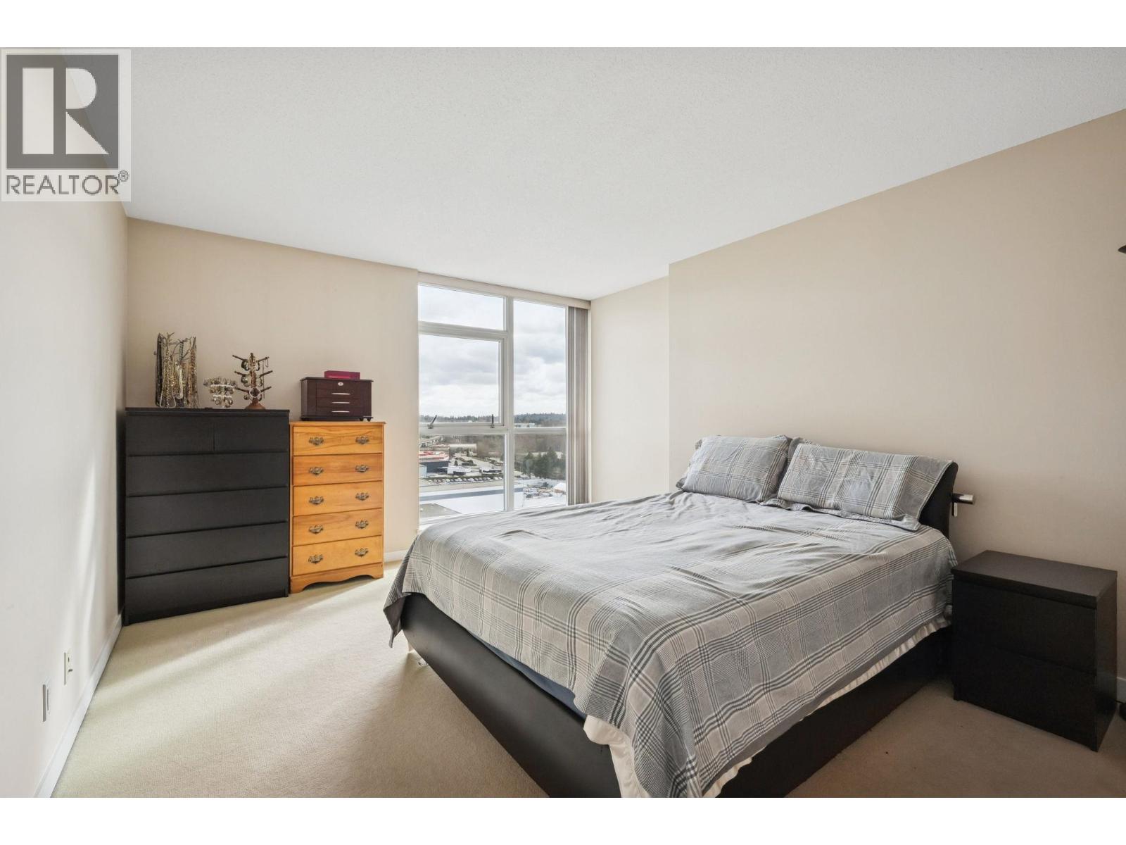 1402 2225 Holdom Avenue Property Photo 12