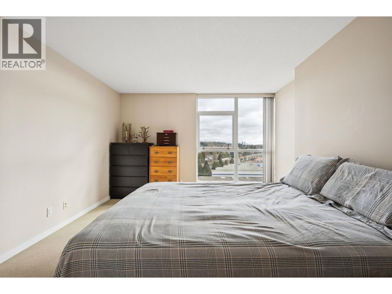 1402 2225 Holdom Avenue Property Photo 13