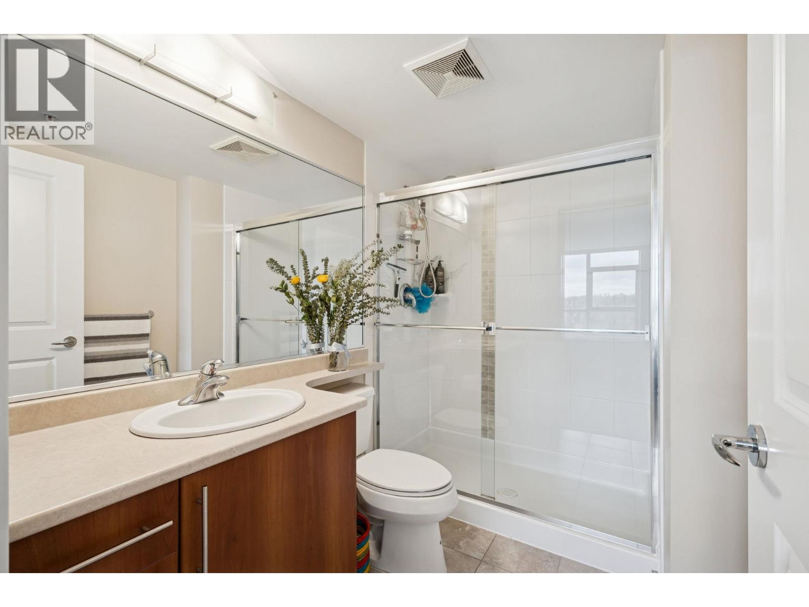 1402 2225 Holdom Avenue Property Photo 14