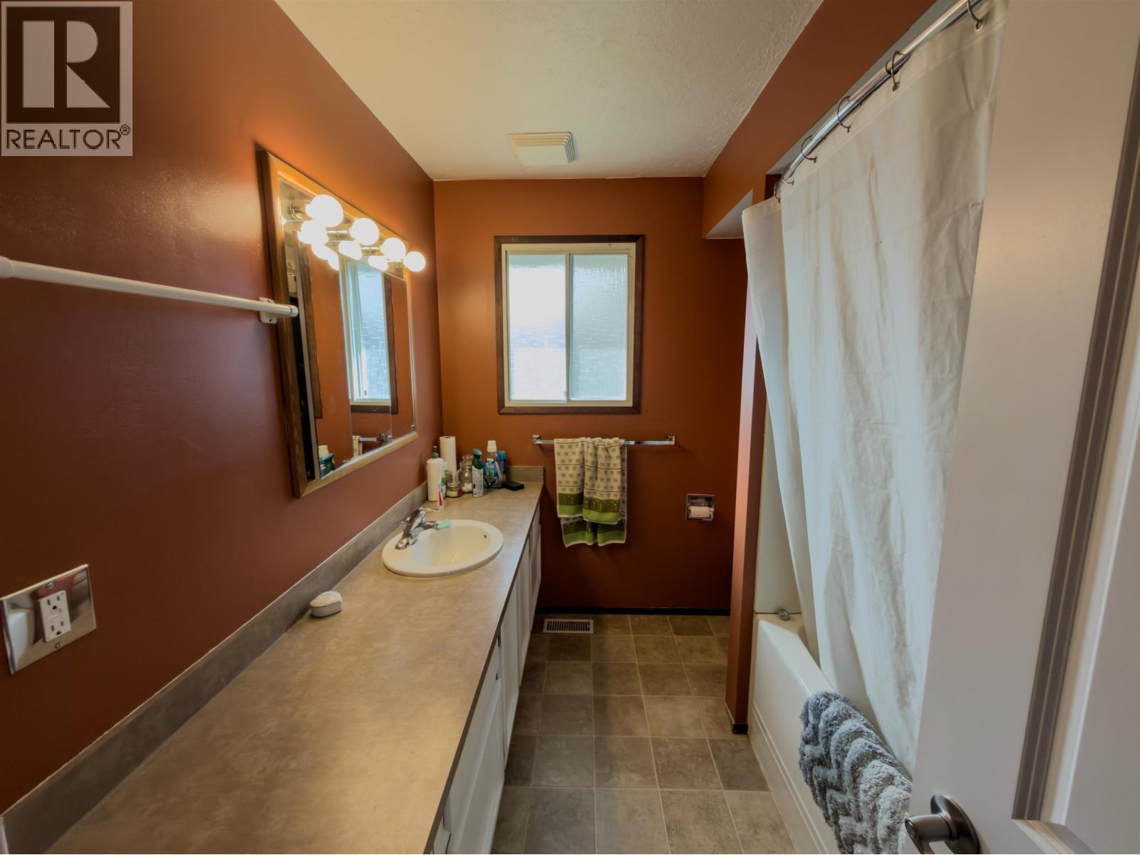 367 Allard Street Property Photo 19