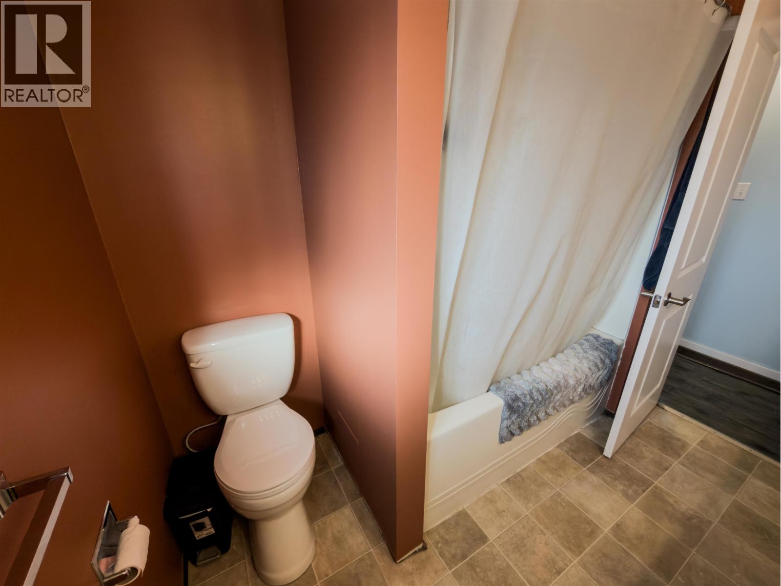 367 Allard Street Property Photo 20