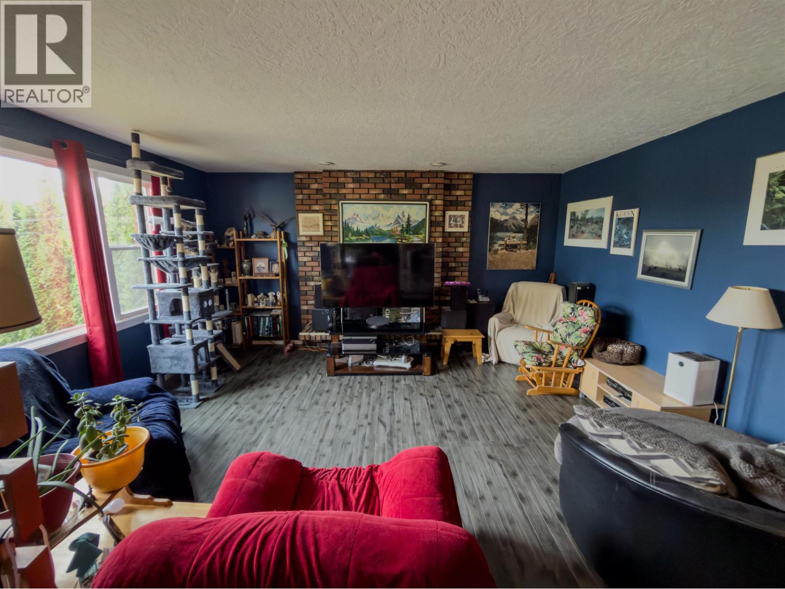 367 Allard Street Property Photo 24