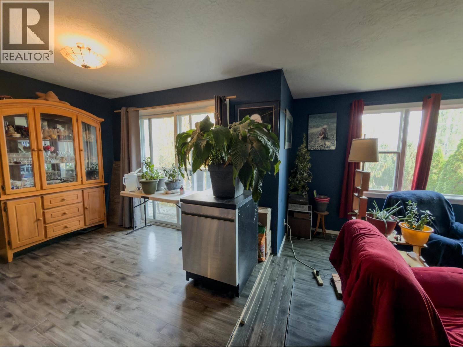 367 Allard Street Property Photo 26