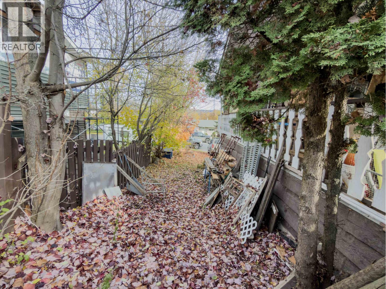 367 Allard Street Property Photo 36