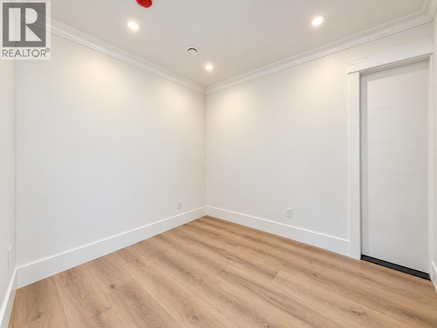 2 8760 Millmore Road Property Photo 7