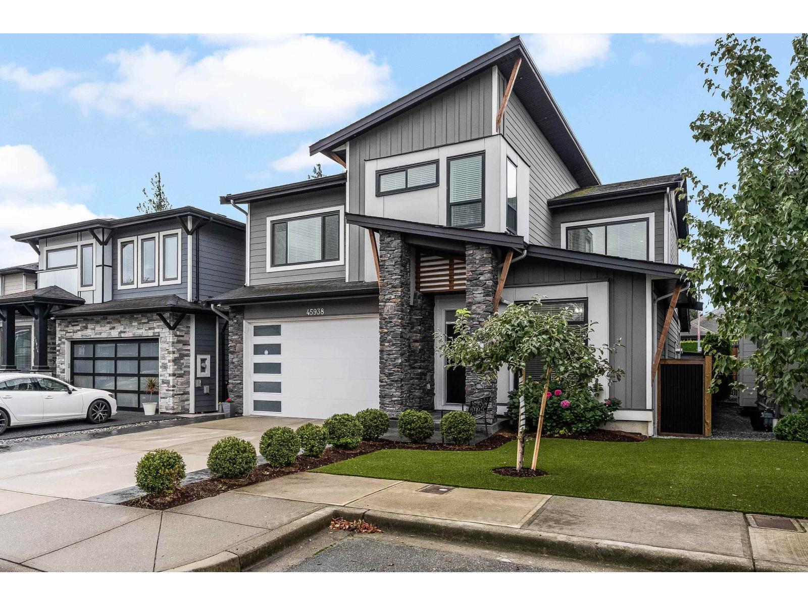 45938 Birdie Place Property Photo 1
