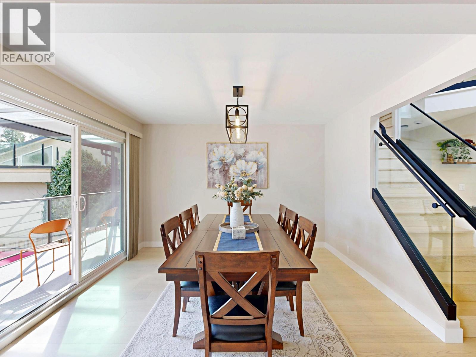 4545 Strathcona Road Property Photo 16