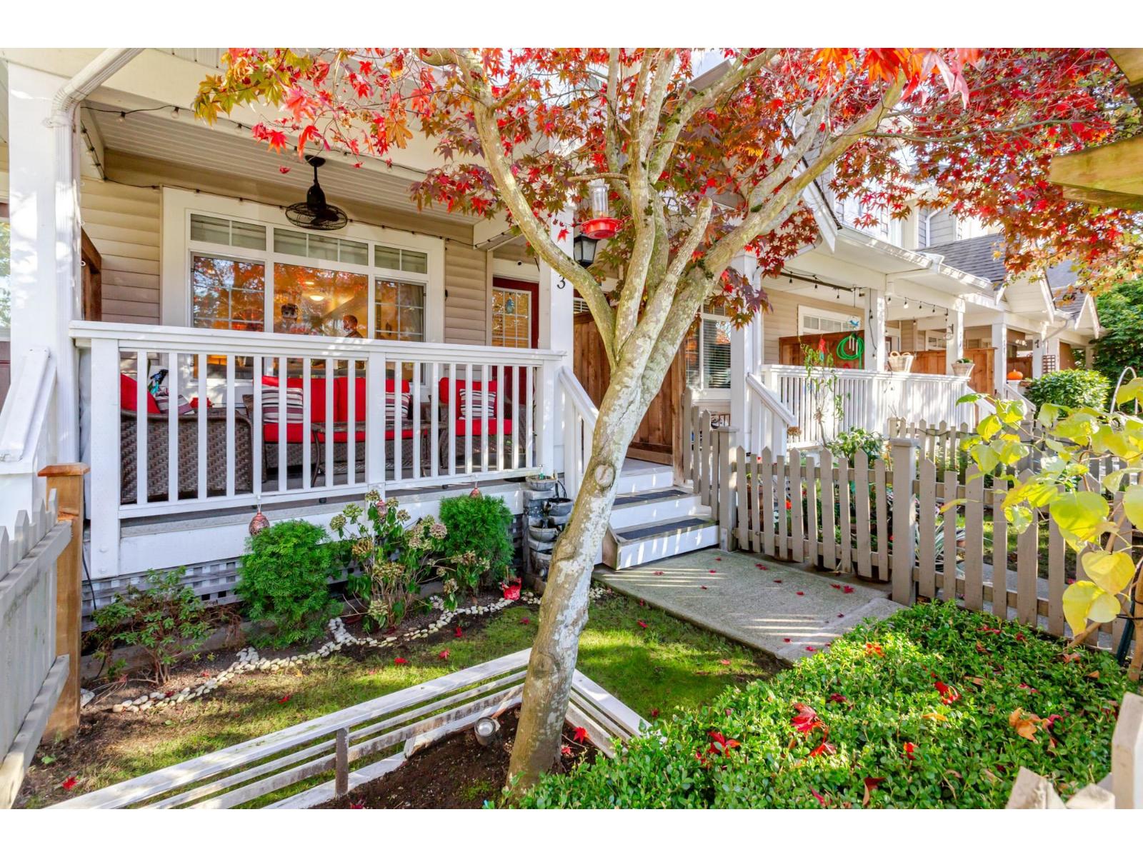 73 6852 193 Street Property Photo 4