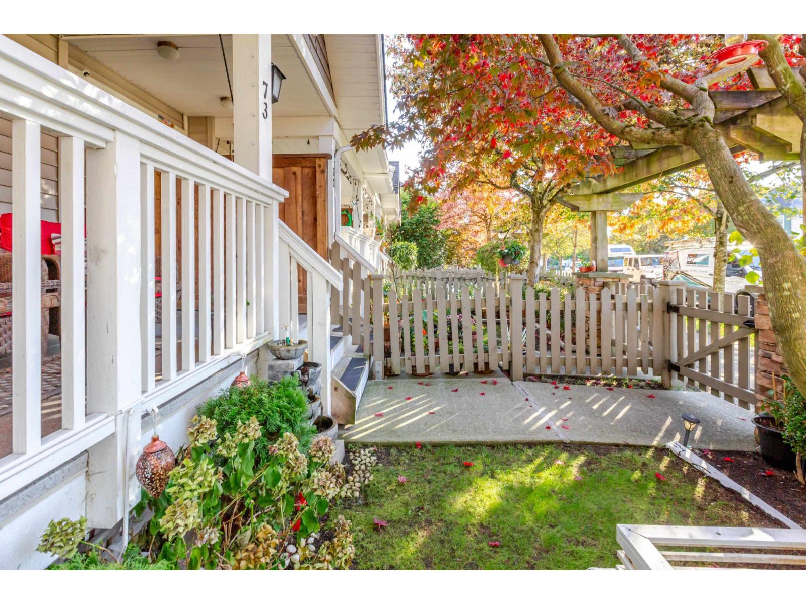 73 6852 193 Street Property Photo 5