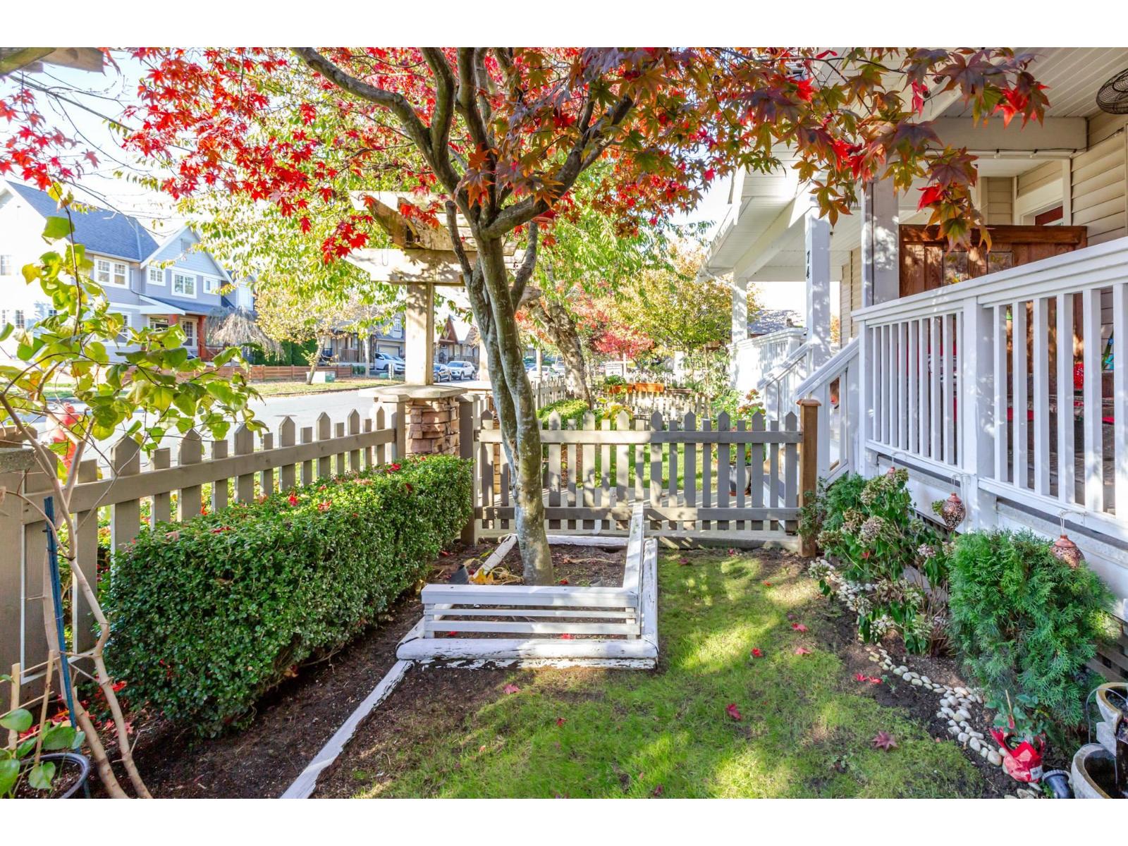 73 6852 193 Street Property Photo 6