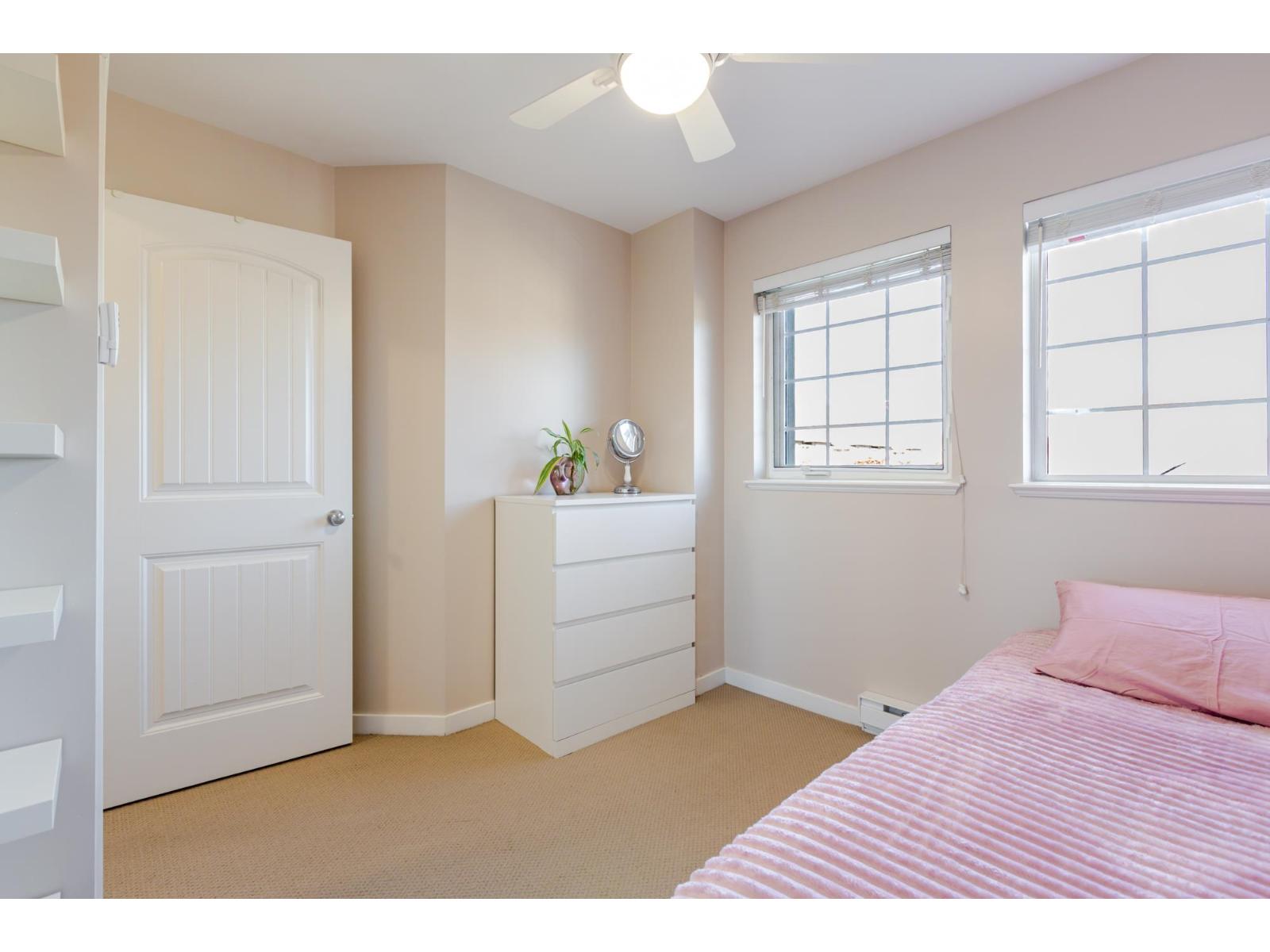 73 6852 193 Street Property Photo 32