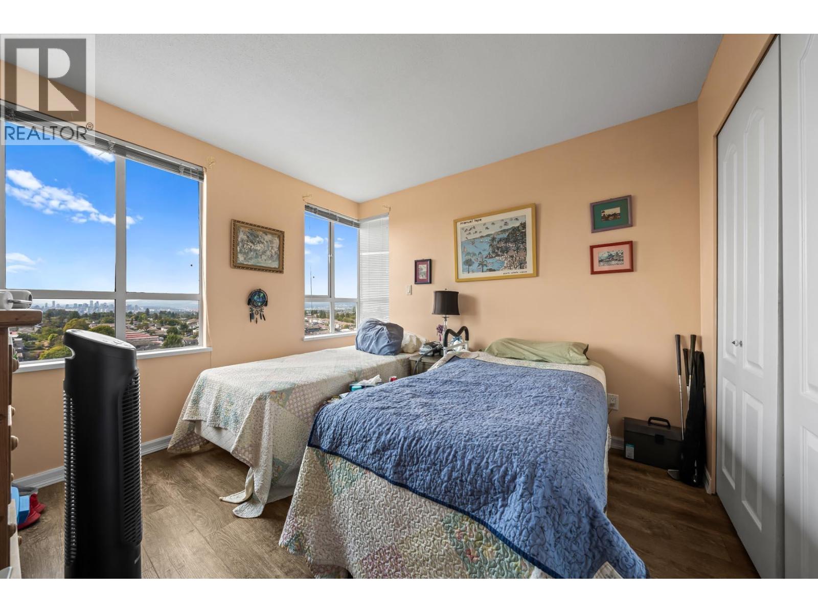1405 3489 Ascot Place Property Photo 11