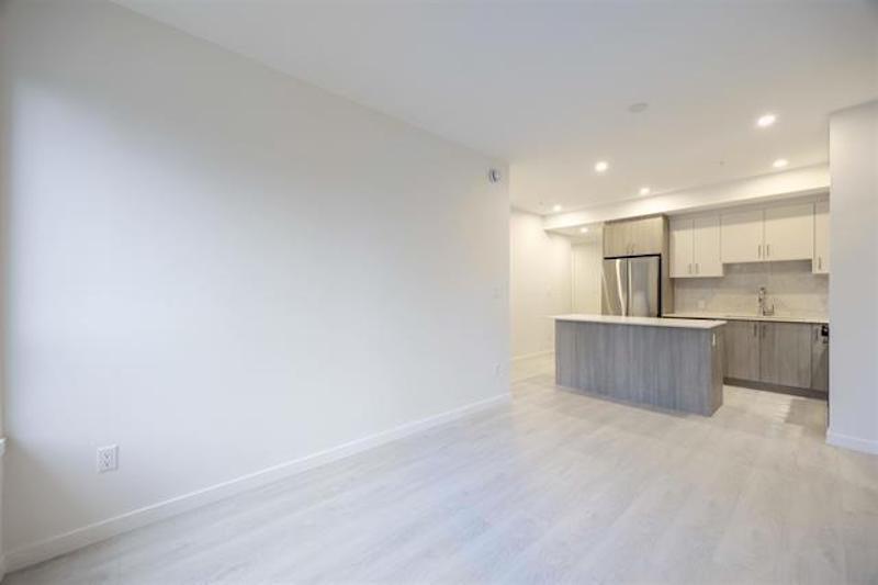 302 13838 108 Avenue Property Photo 4