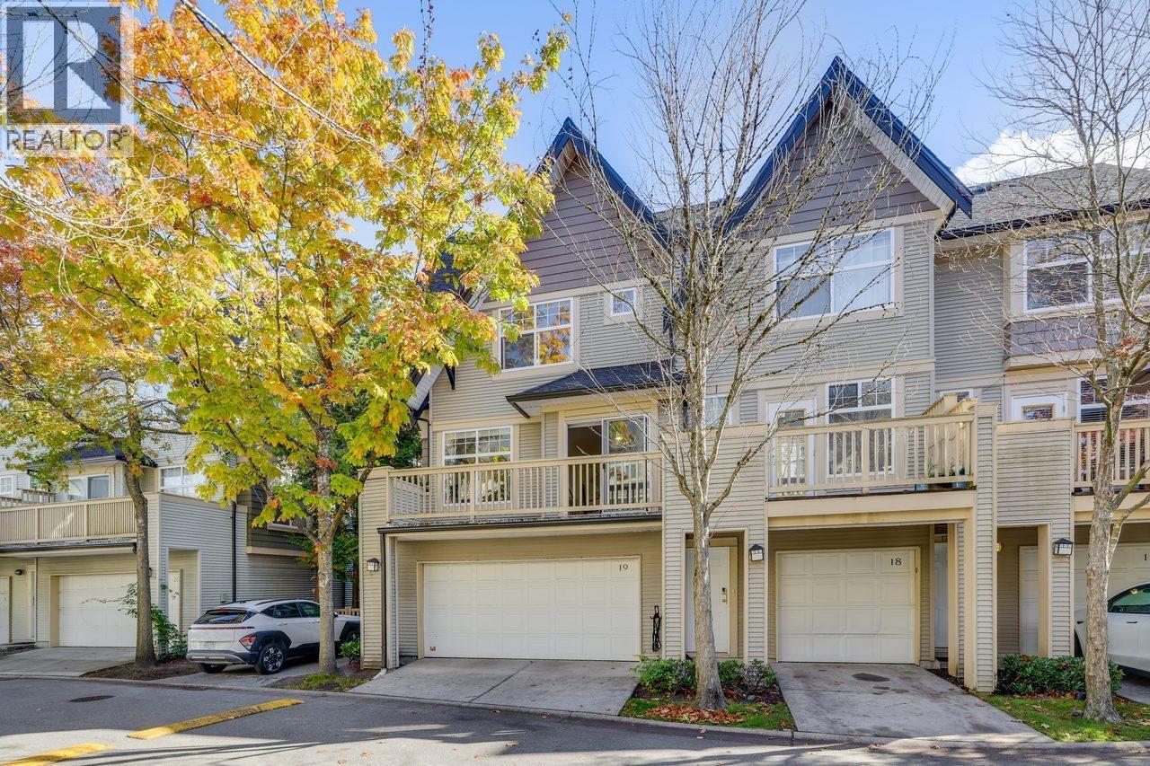 19 3711 Robson Court Property Photo 1