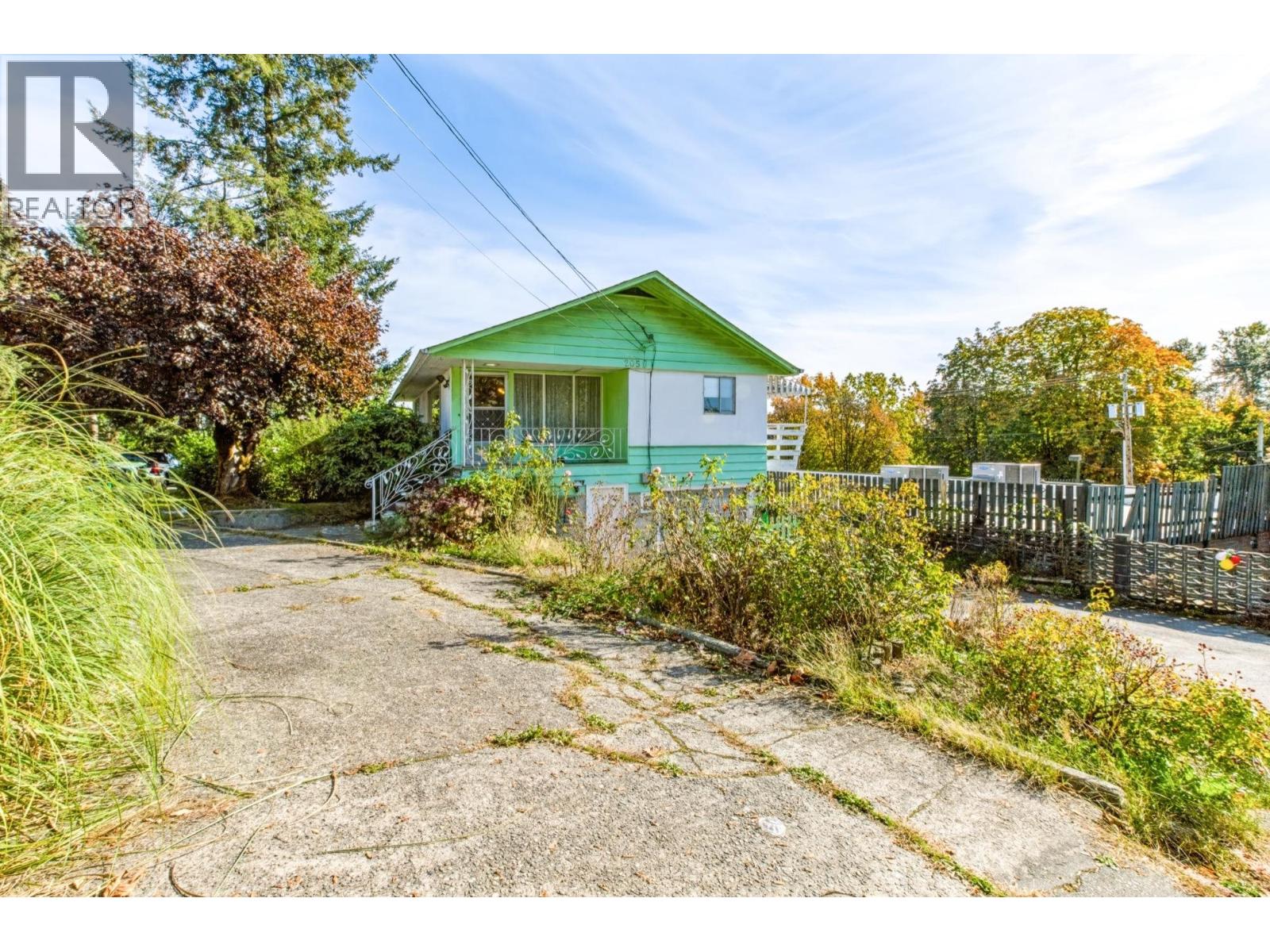 205 Nelson Street Property Photo 2