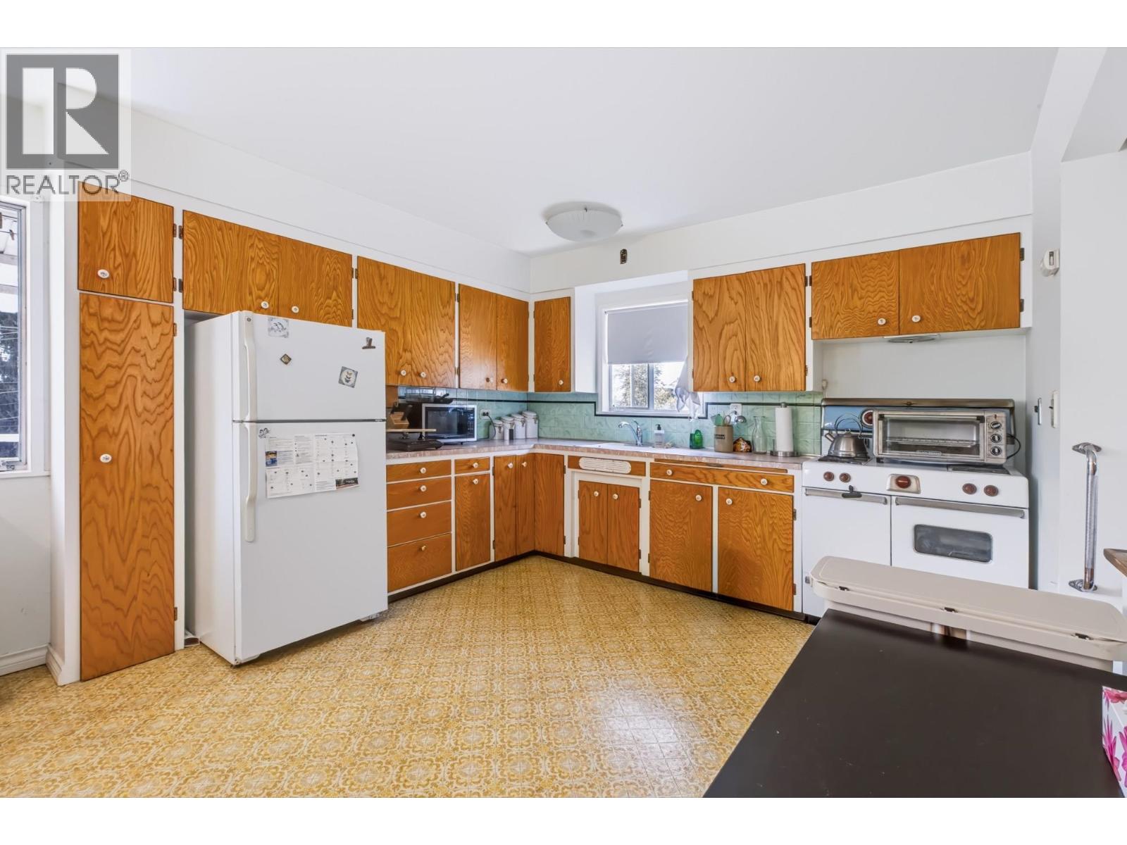 205 Nelson Street Property Photo 11