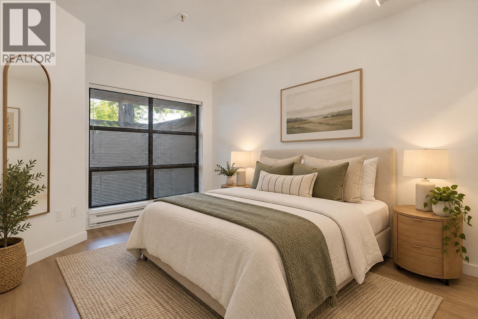 208 1106 Pacific Street Property Photo 6