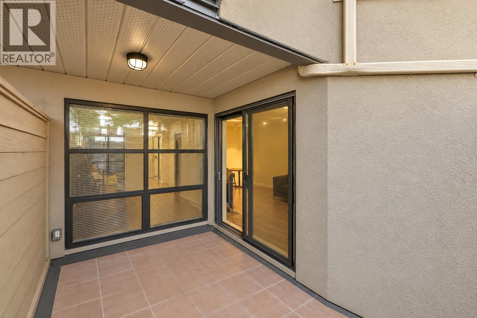 208 1106 Pacific Street Property Photo 16