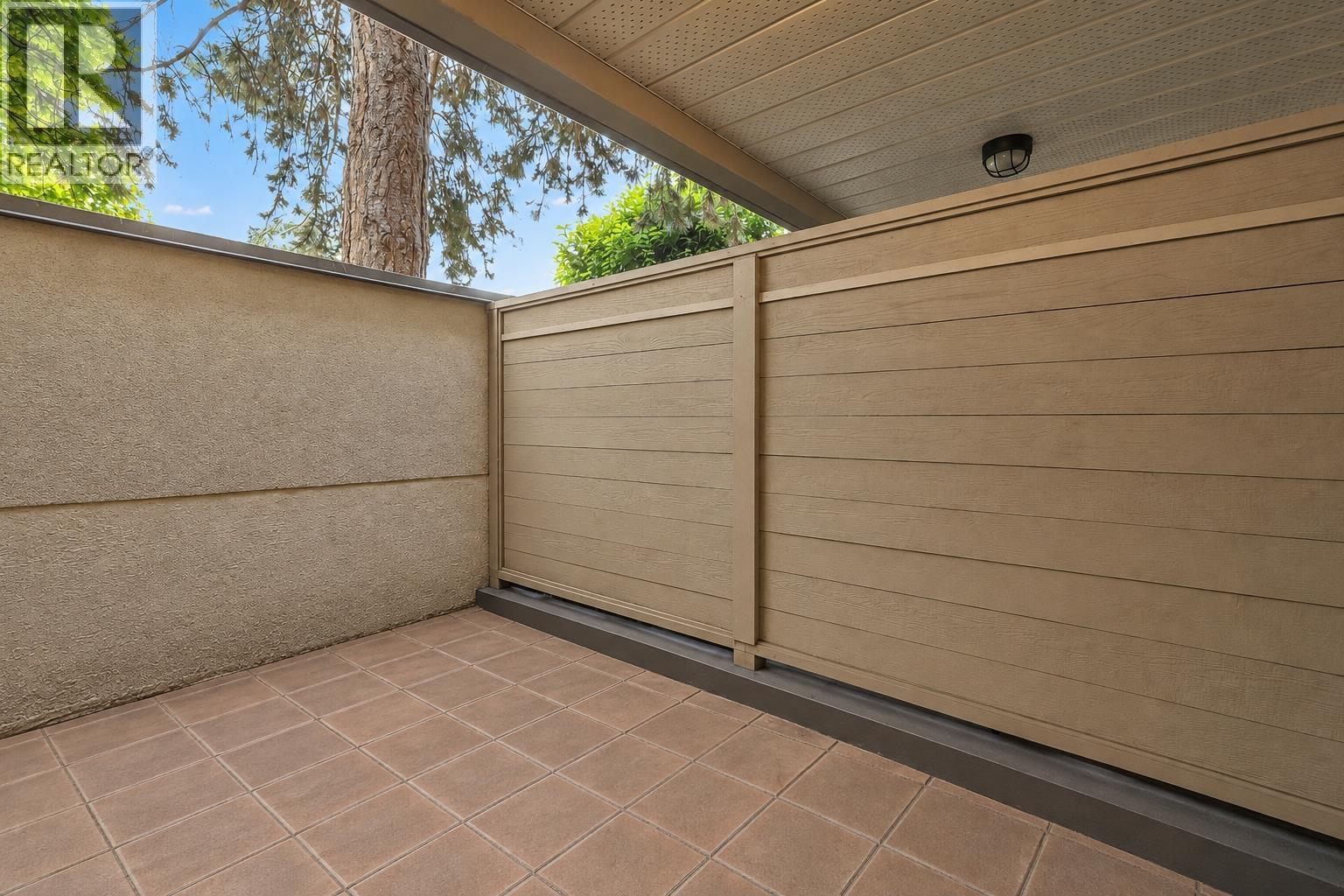 208 1106 Pacific Street Property Photo 17