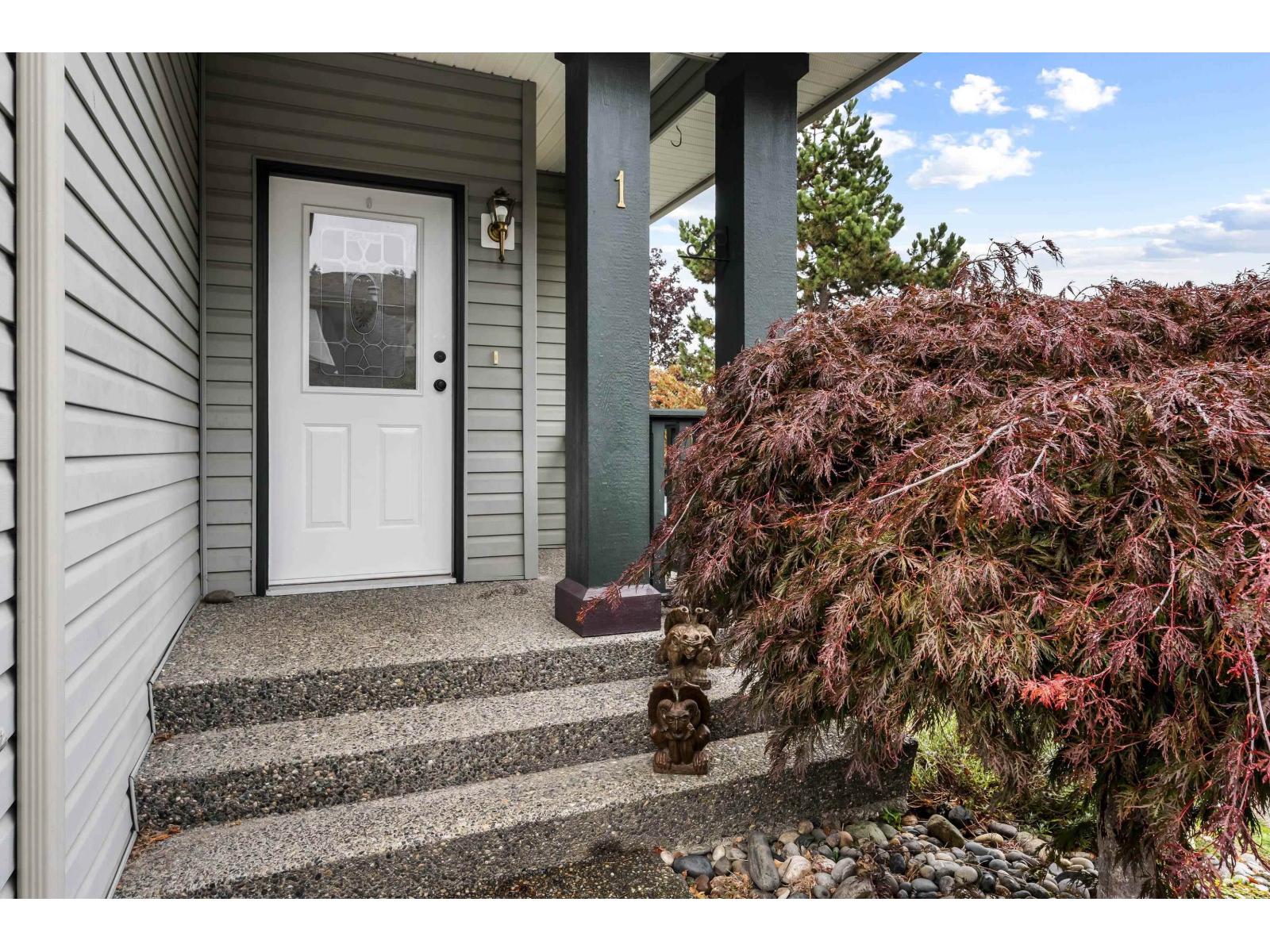 46330 Valleyview Road #1 Property Photo 8