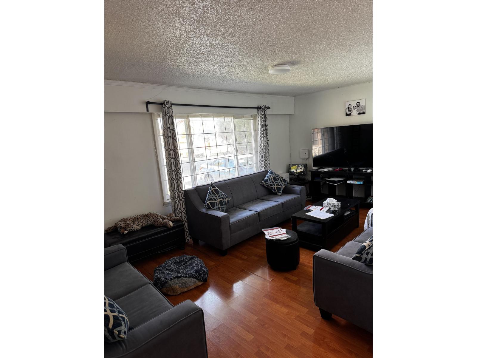 12420 96 Avenue Property Photo 9
