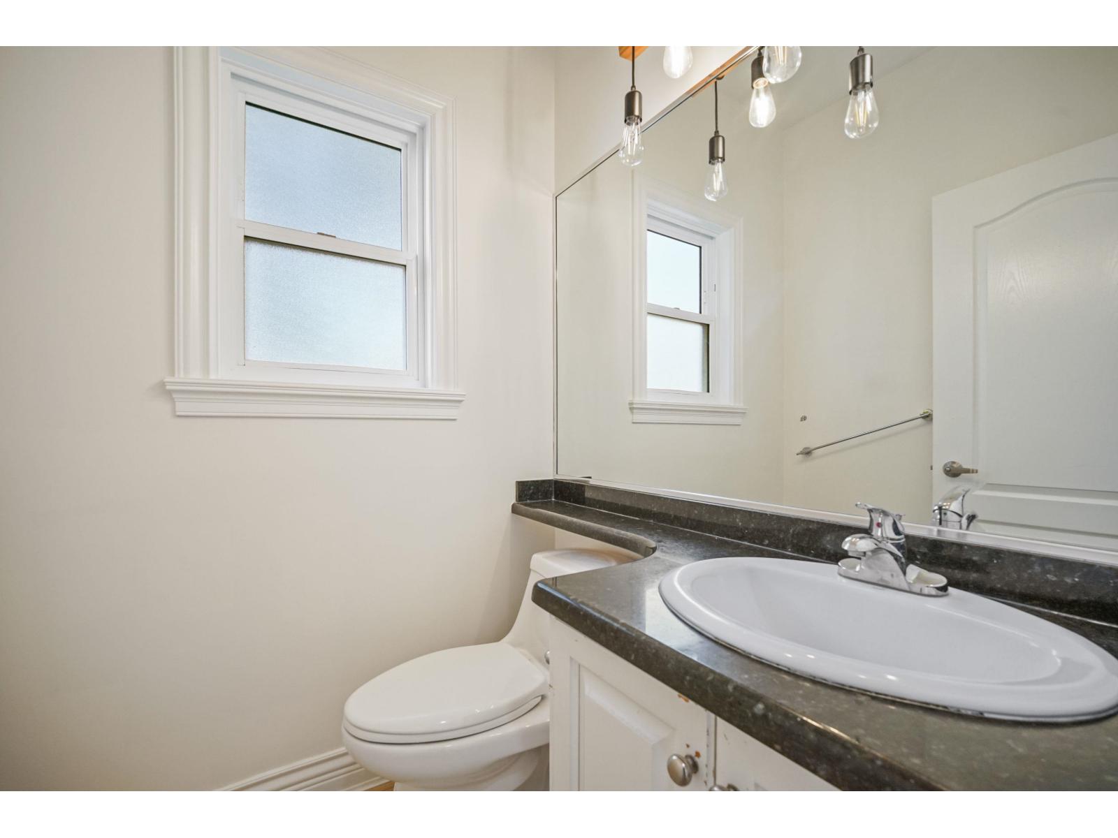 15554 Russell Avenue Property Photo 8