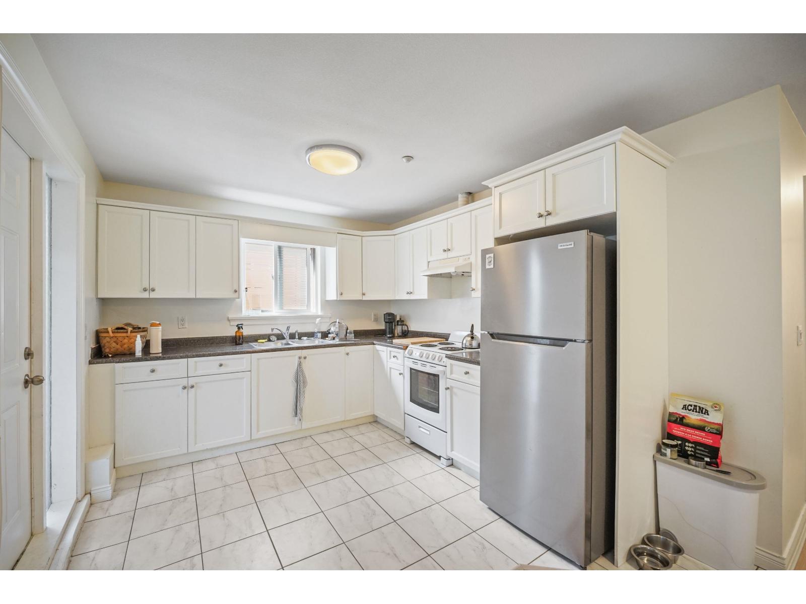 15554 Russell Avenue Property Photo 26