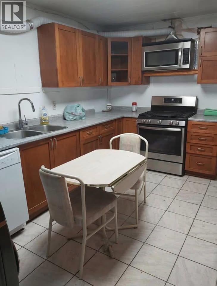 7141 10 Avenue Property Photo 2