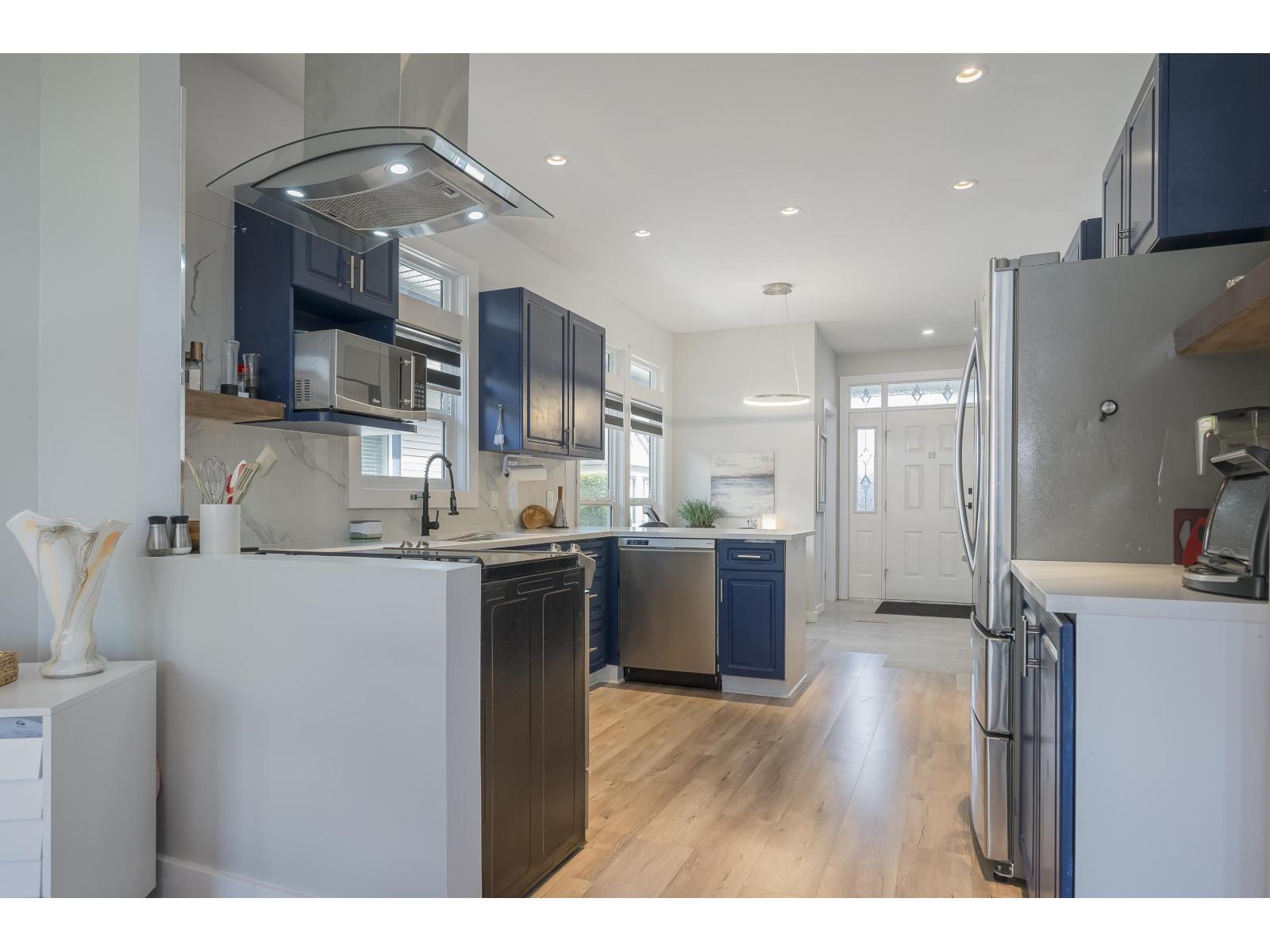 3 4725 221 Street Property Photo 12