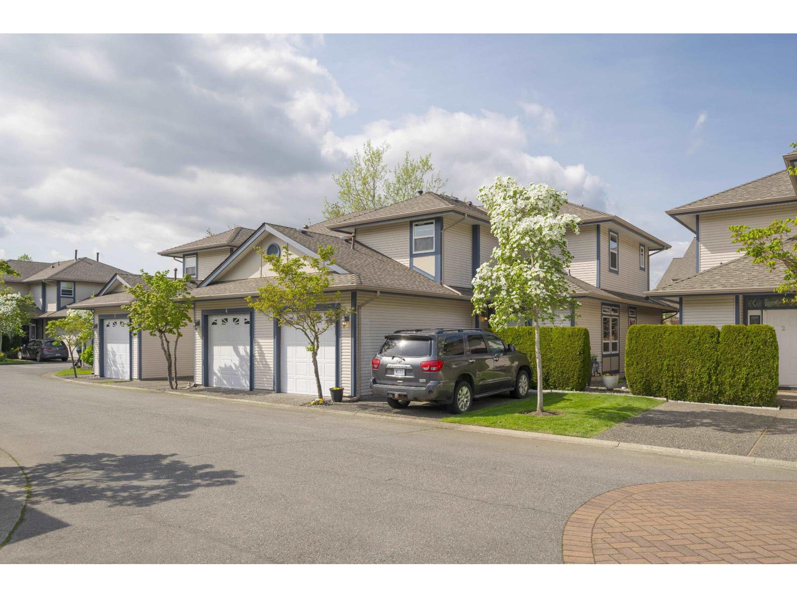 3 4725 221 Street Property Photo 39