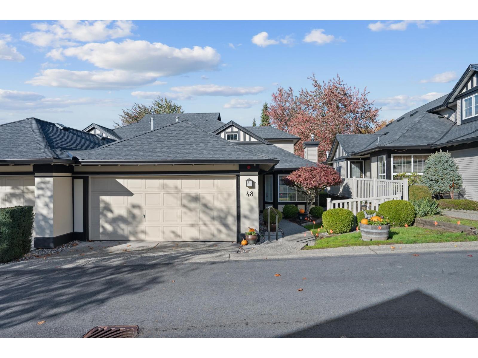 48 17917 68 Avenue Property Photo 1