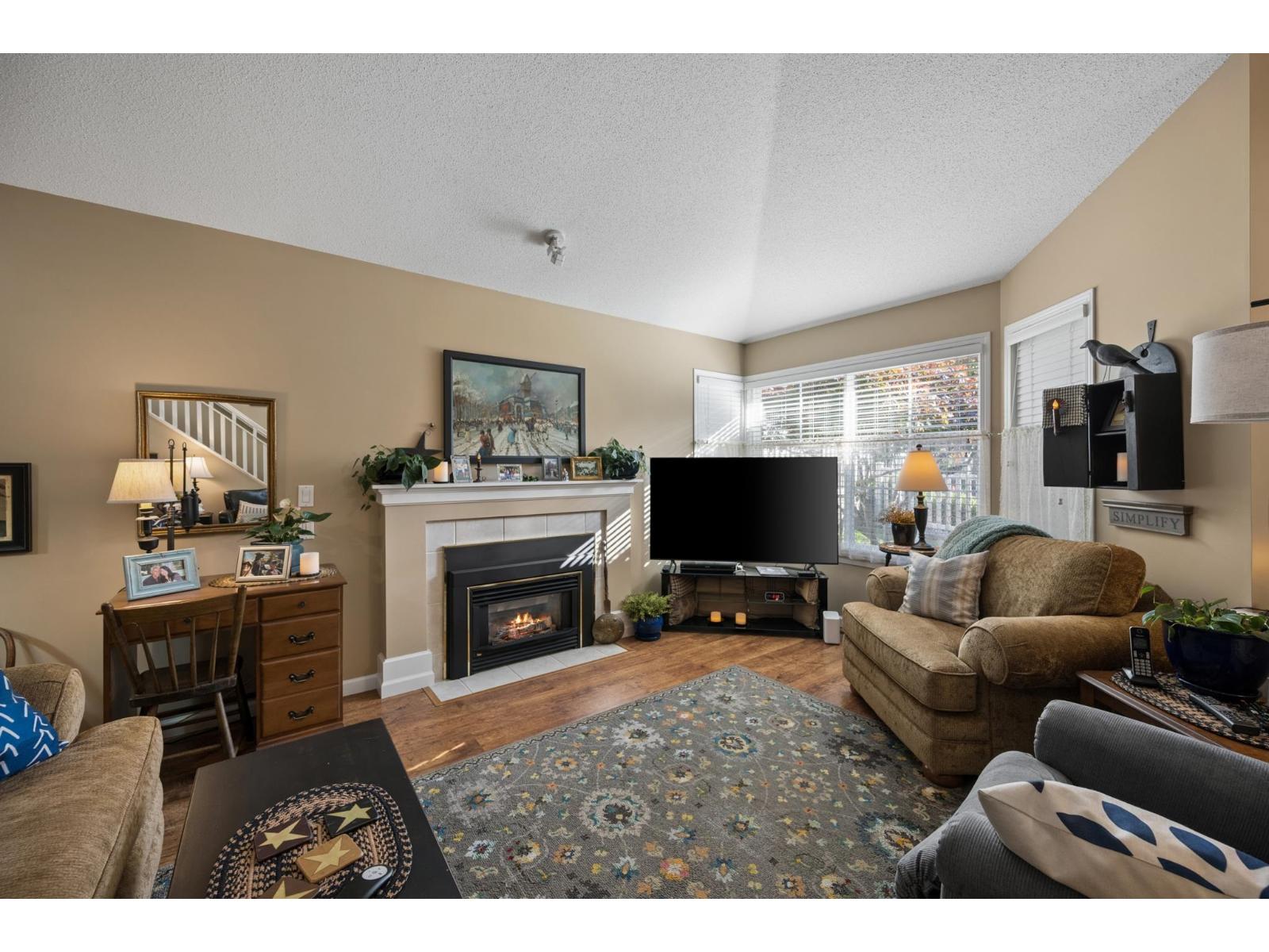 48 17917 68 Avenue Property Photo 8