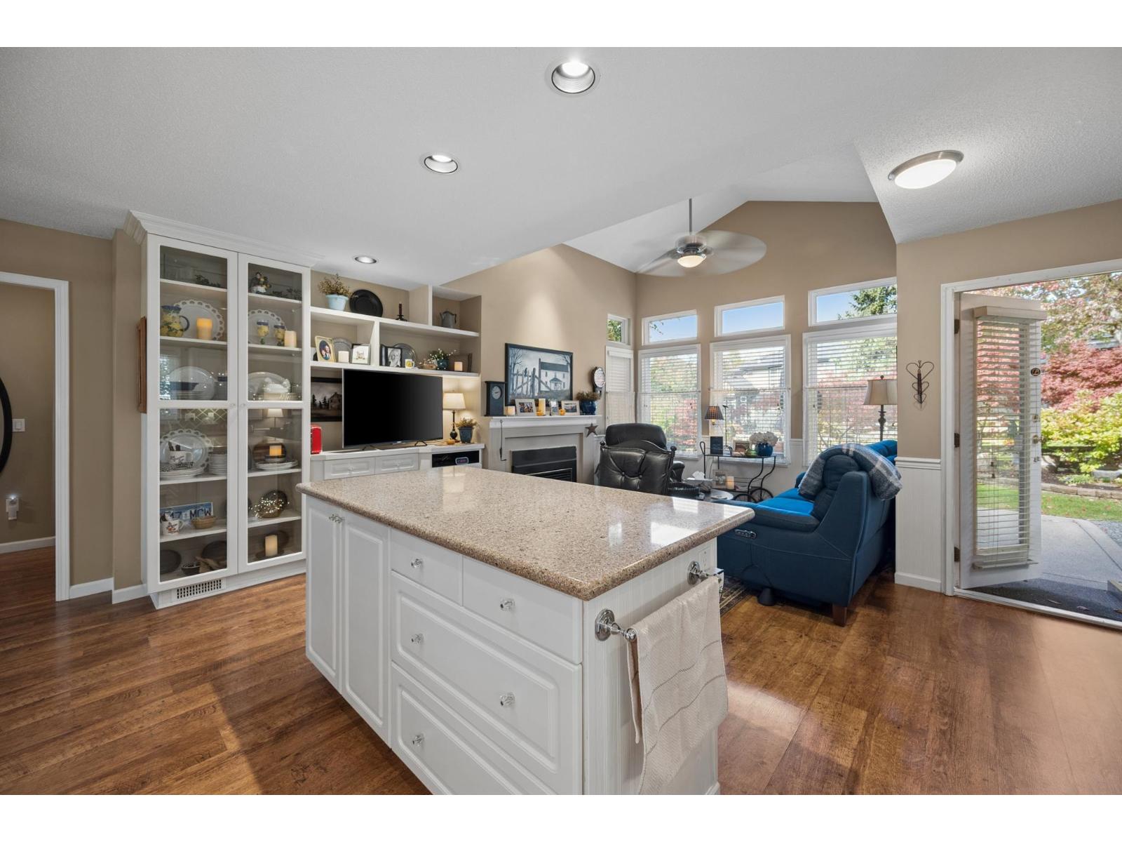 48 17917 68 Avenue Property Photo 16