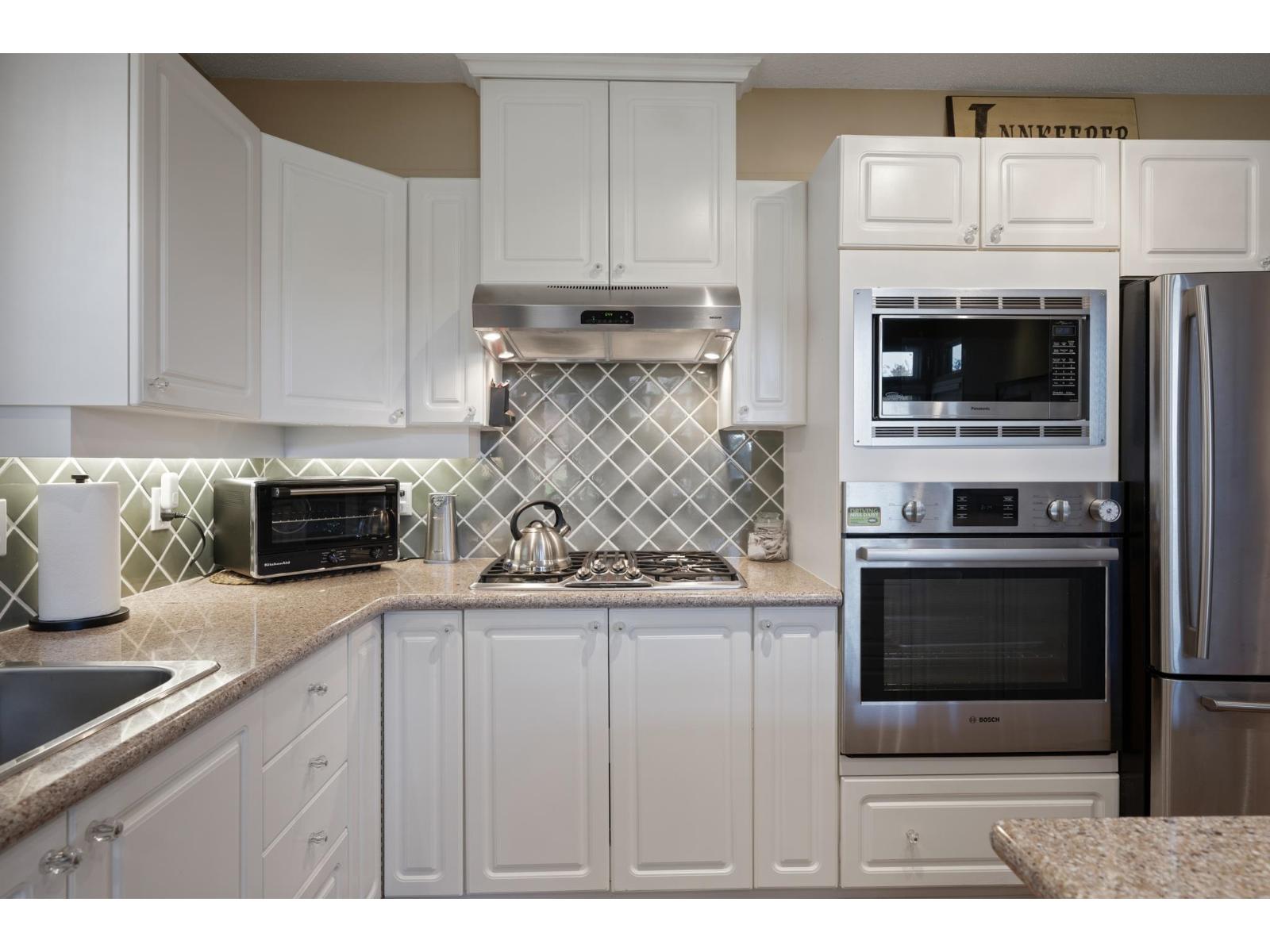 48 17917 68 Avenue Property Photo 19