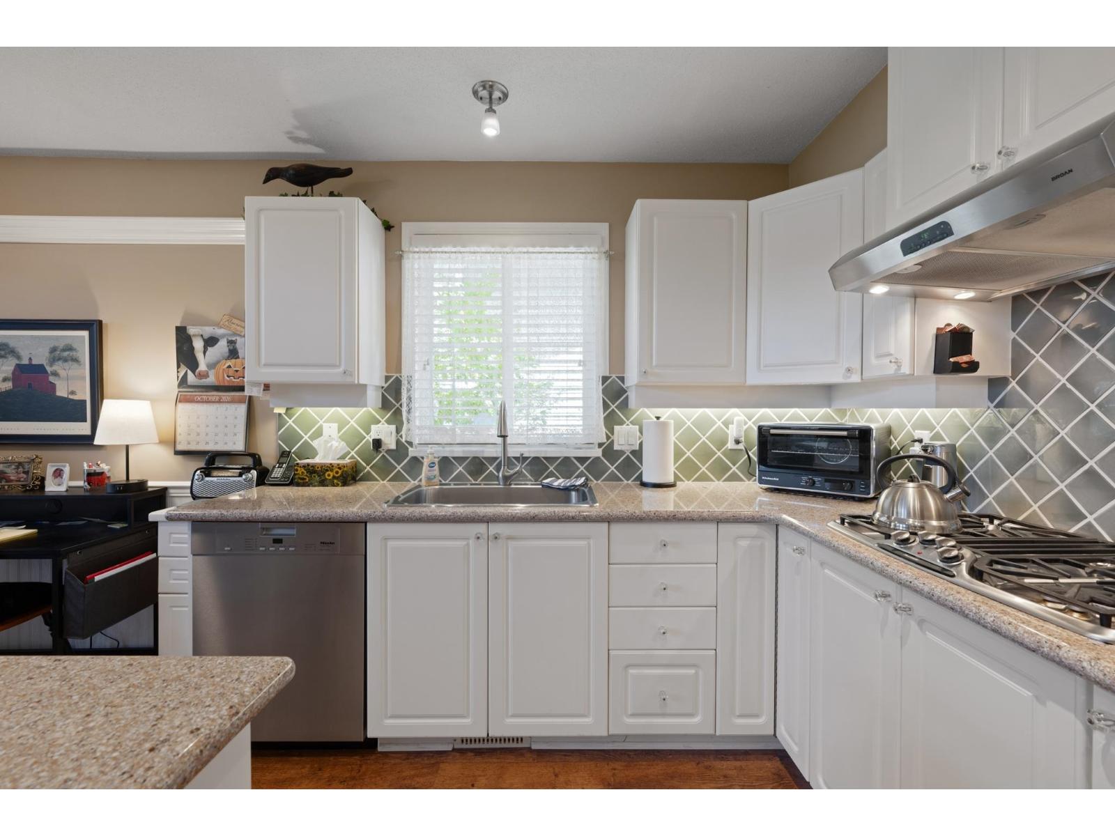 48 17917 68 Avenue Property Photo 20