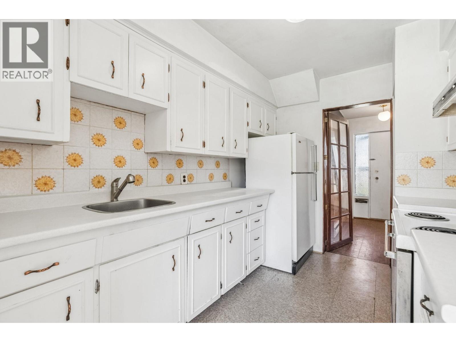 3740 Blundell Road Property Photo 16