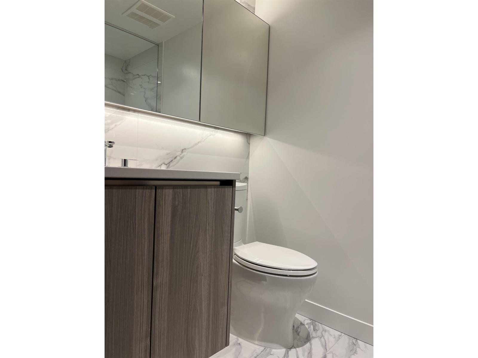 3104 9887 Whalley Boulevard Property Photo 21