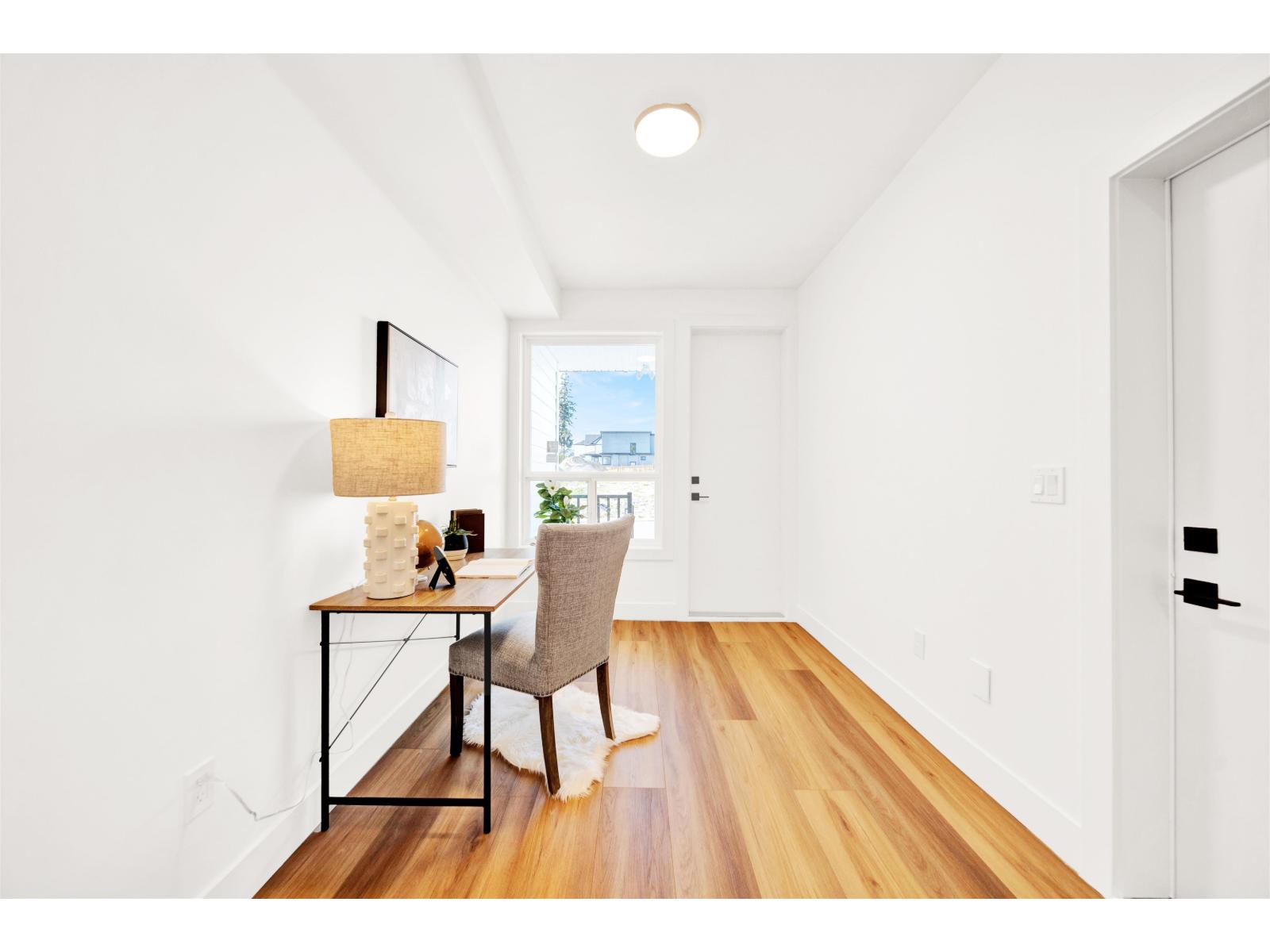 16487 20 Avenue Property Photo 22