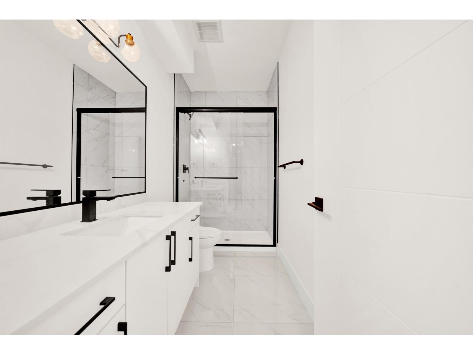 16487 20 Avenue Property Photo 23
