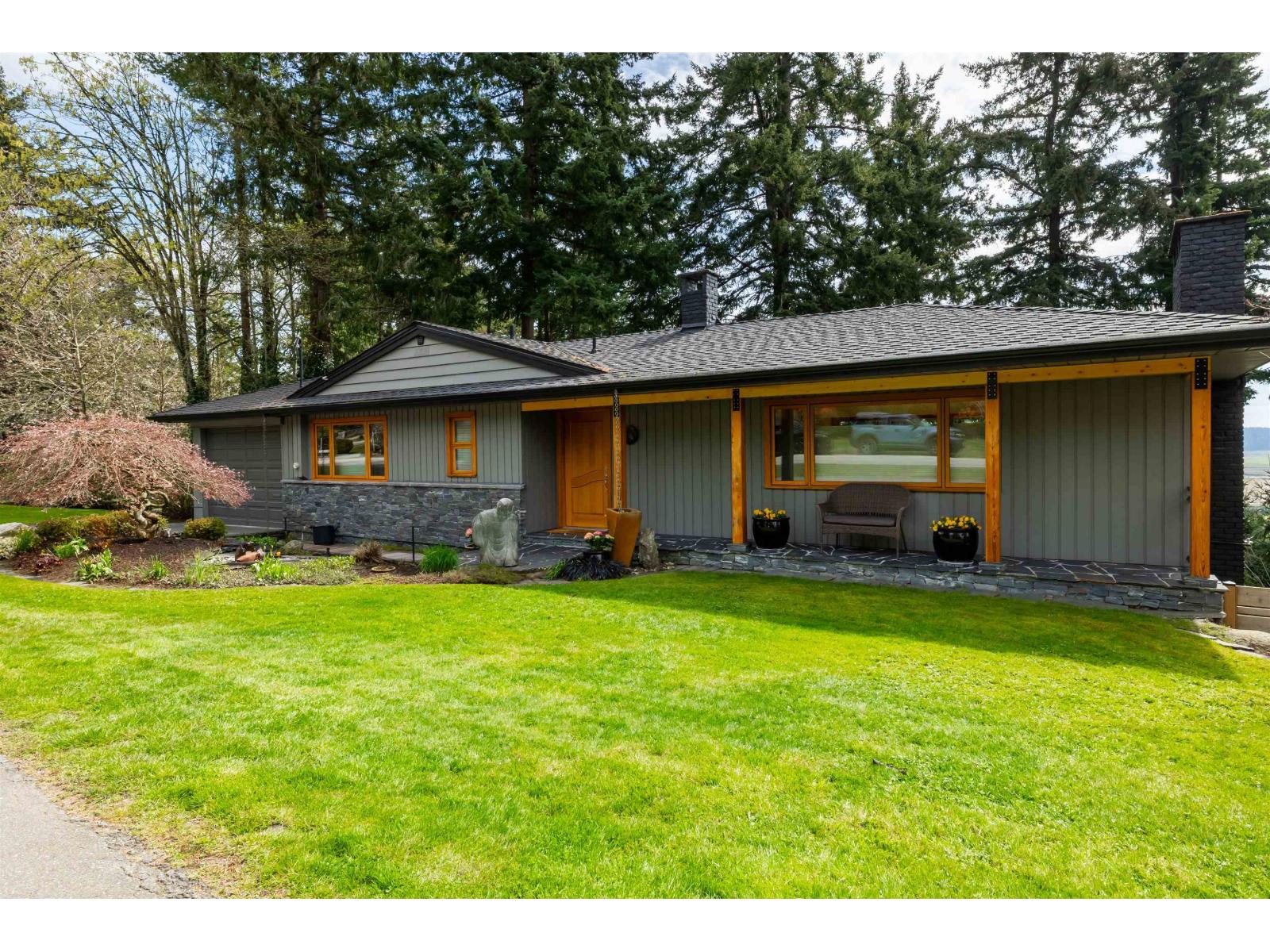 13464 56 Avenue Property Photo 2