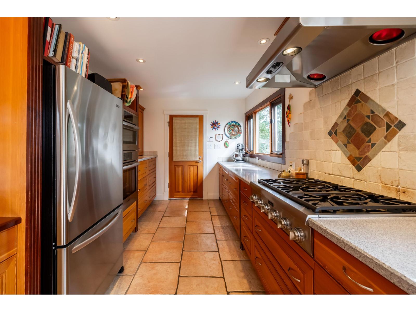 13464 56 Avenue Property Photo 12