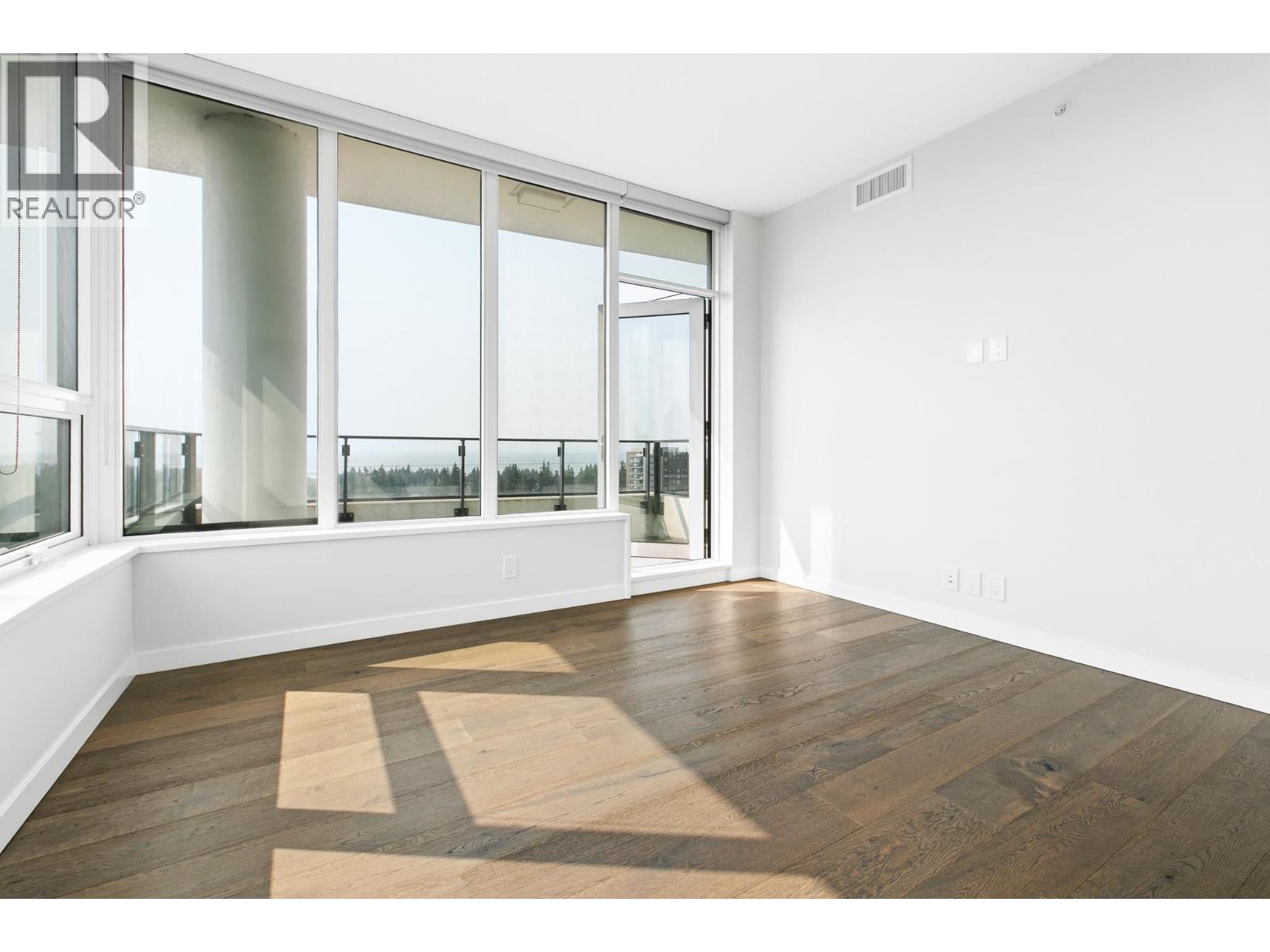 1908 3487 Binning Road Property Photo 5