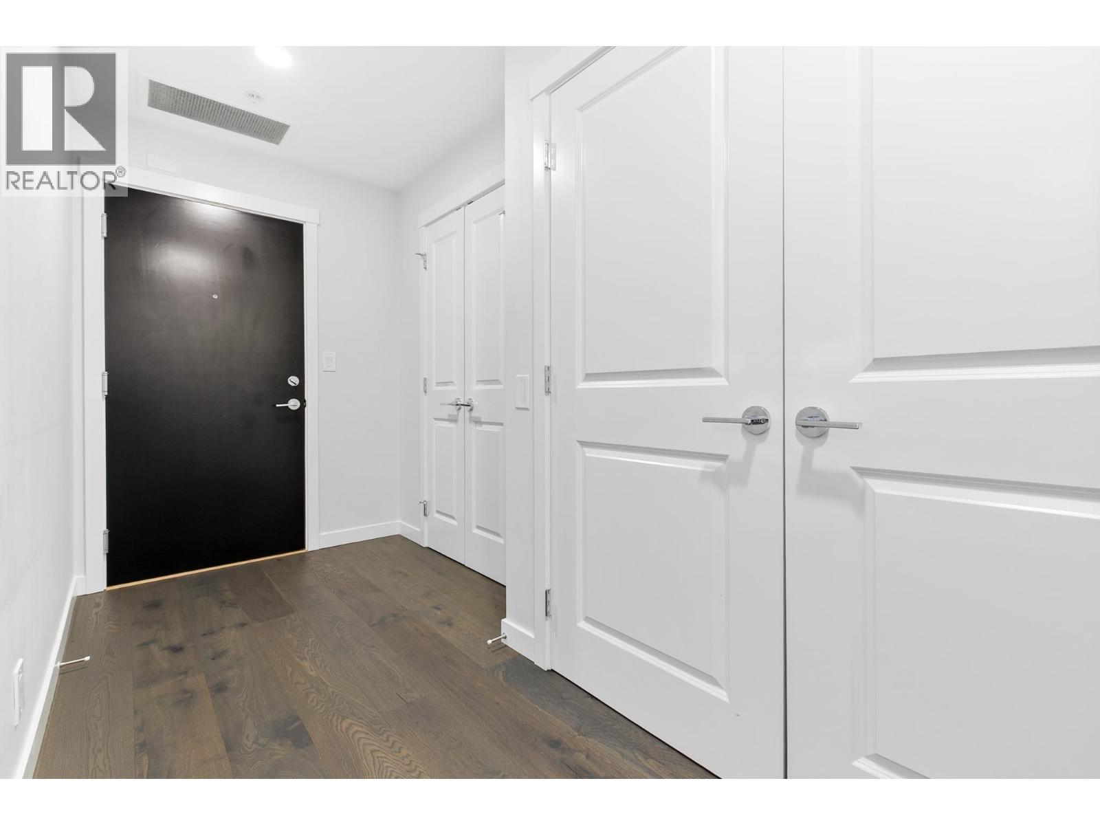 1908 3487 Binning Road Property Photo 21