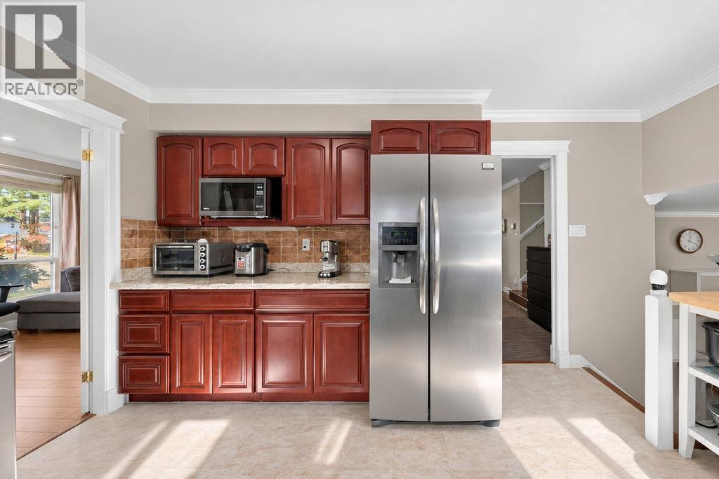 10180 Cornerbrook Crescent Property Photo 14