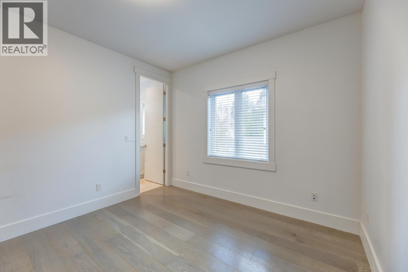 Spence Ave Property Photo 5