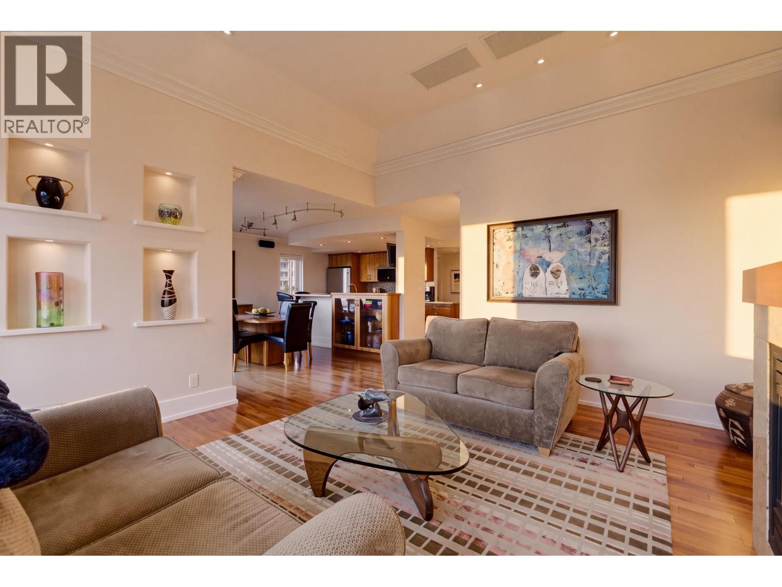 701 1345 Burnaby Street Property Photo 2